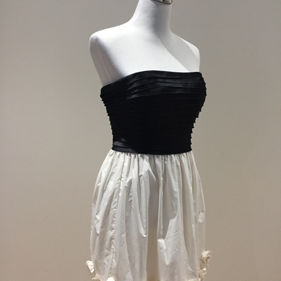 Max and Cleo Strapless Cocktail Dress Size 2 - Picture 7 of 8